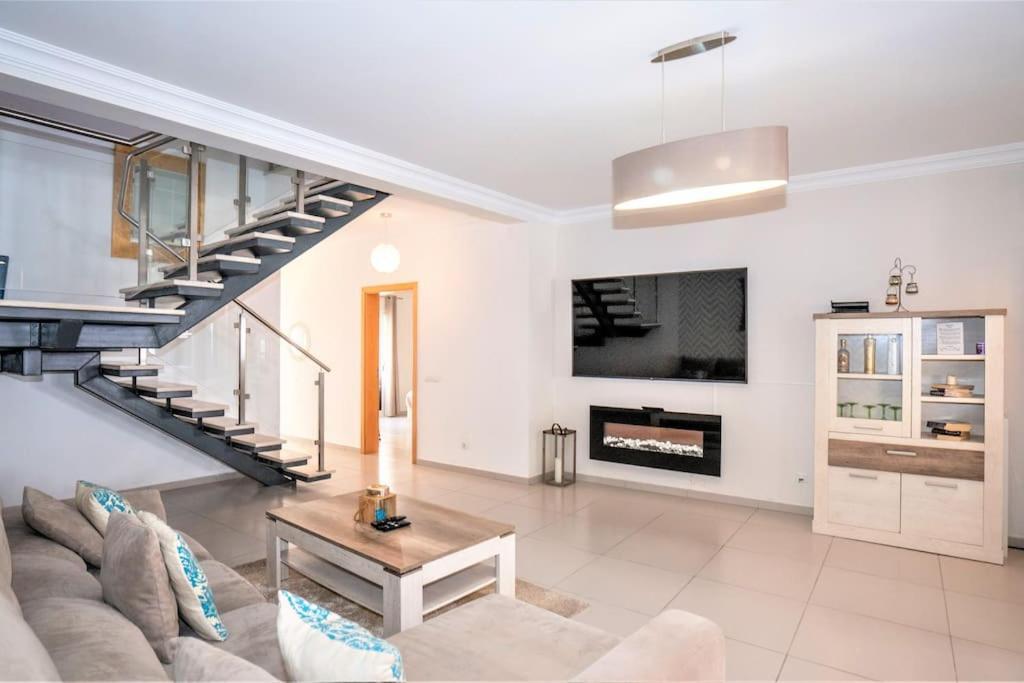 Luxuryvilla With Private Heated Pool And Spa 7P Quarteira Dış mekan fotoğraf