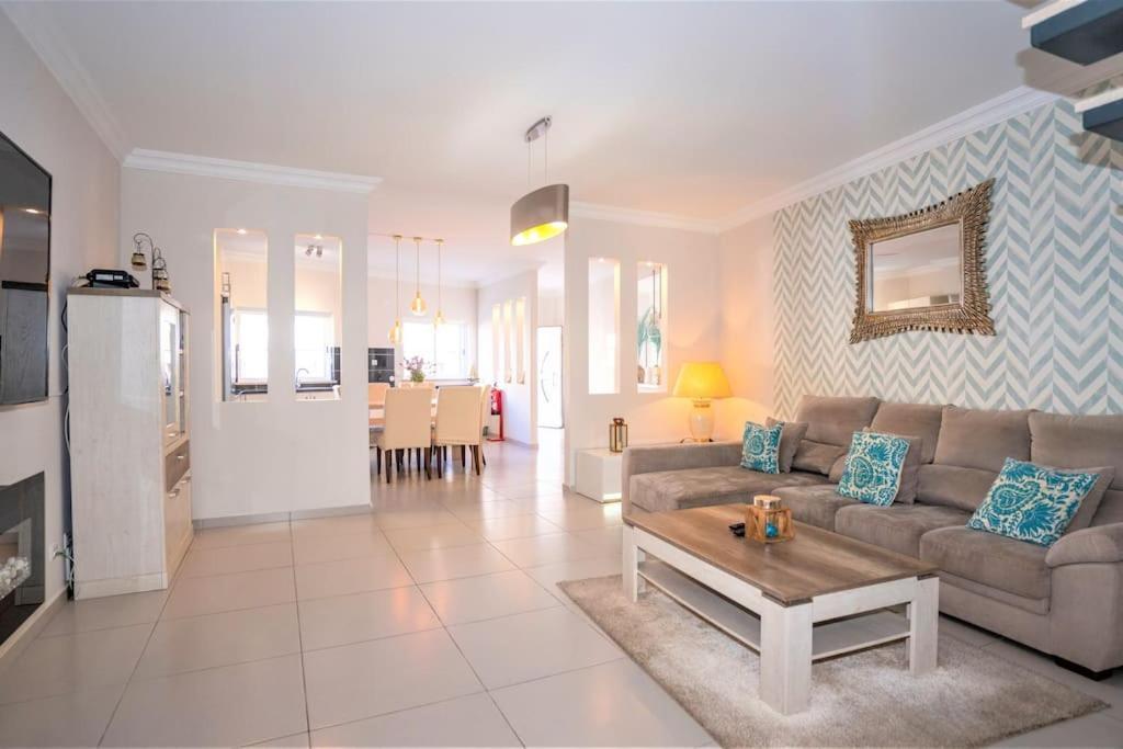 Luxuryvilla With Private Heated Pool And Spa 7P Quarteira Dış mekan fotoğraf